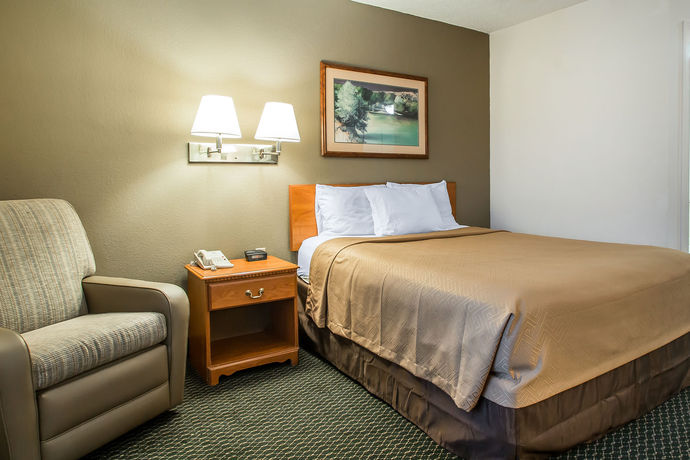 Imagen de la habitación del Hotel Suburban Studios Columbia - Hwy 63 and I-70. Foto 3