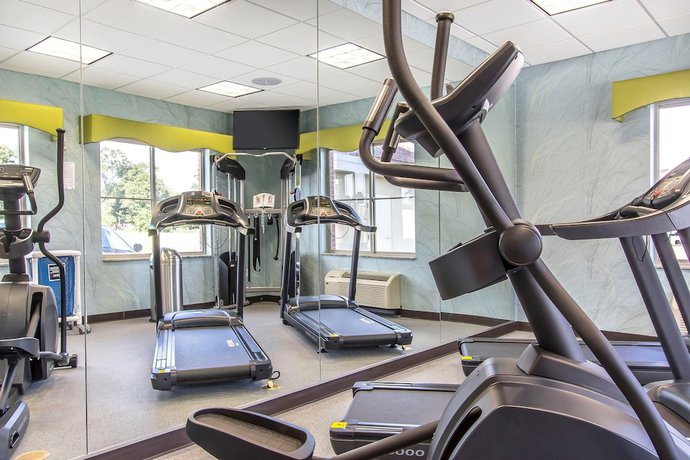 Imagen de los interiores del Hotel Suburban Studios Donaldsonville - Gonzales. Foto 16