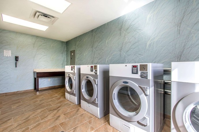 Imagen de los interiores del Hotel Suburban Studios Donaldsonville - Gonzales. Foto 17