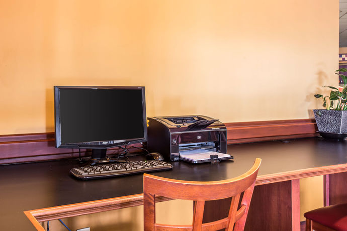 Imagen de los interiores del Hotel Suburban Studios Florence I-95. Foto 6