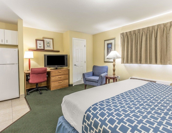 Imagen de la habitación del Hotel Suburban Studios Fort Myers Cape Coral. Foto 2