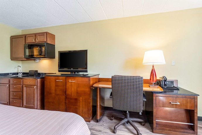 Imagen de la habitación del Hotel Suburban Studios, Fredonia. Foto 6