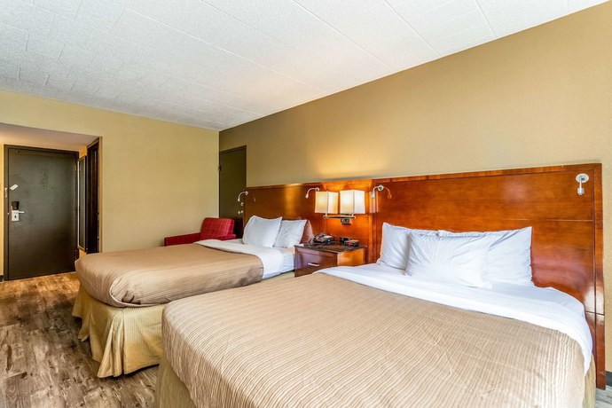 Imagen de la habitación del Hotel Suburban Studios, Fredonia. Foto 8