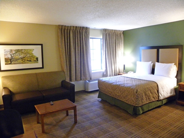Imagen de la habitación del Hotel Suburban Studios Houston North I-45. Foto 5