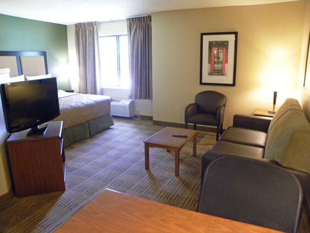 Imagen de los interiores del Hotel Suburban Studios Houston North I-45. Foto 12
