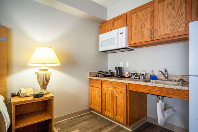 Imagen de la habitación del Hotel Suburban Studios I-80 Grand Island. Foto 10