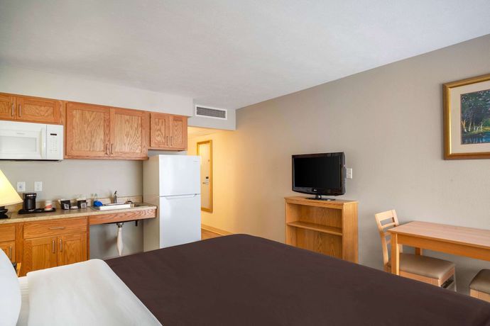Imagen de la habitación del Hotel Suburban Studios I-80 Grand Island. Foto 12