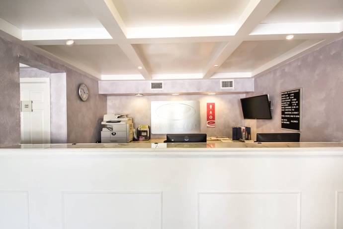 Imagen de los interiores del Hotel Suburban Studios International Drive. Foto 15