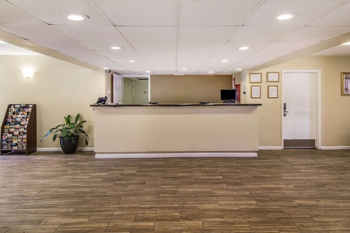Imagen de los interiores del Hotel Suburban Studios Kingsland Near I-95. Foto 14