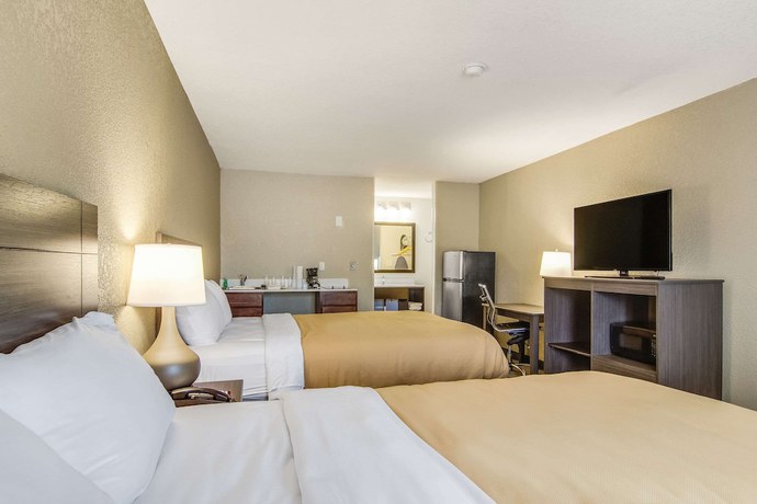 Imagen de la habitación del Hotel Suburban Studios Kingsland Near I-95. Foto 10
