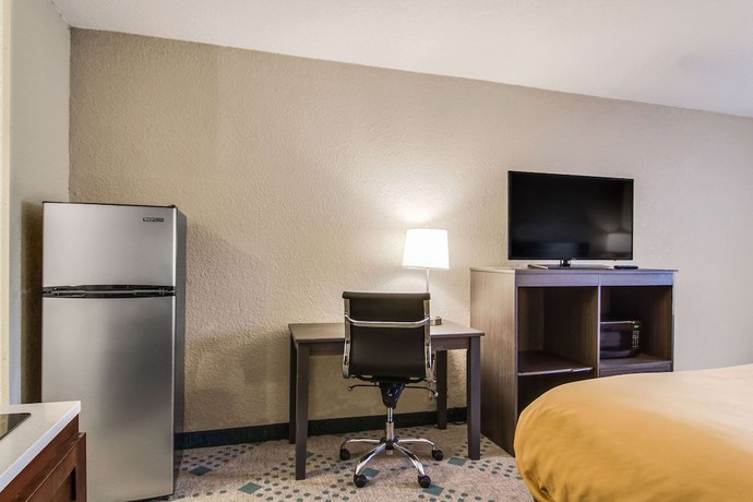 Imagen de la habitación del Hotel Suburban Studios Kingsland Near I-95. Foto 13