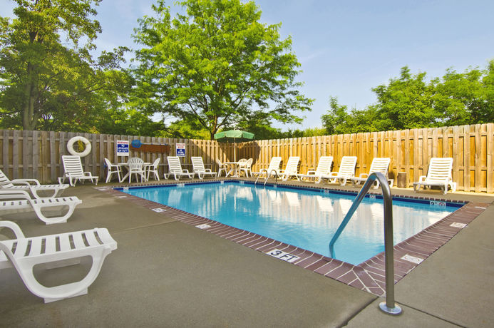 Imagen de la habitación del Hotel Suburban Studios Louisville East. Foto 4