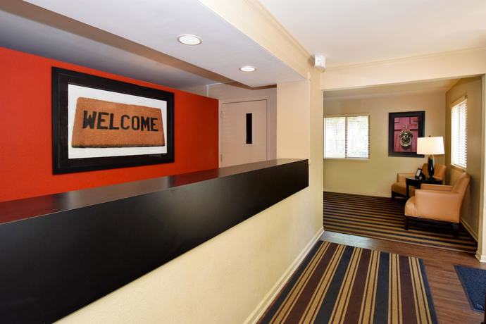 Imagen de los interiores del Hotel Suburban Studios Montgomery East I-85. Foto 17