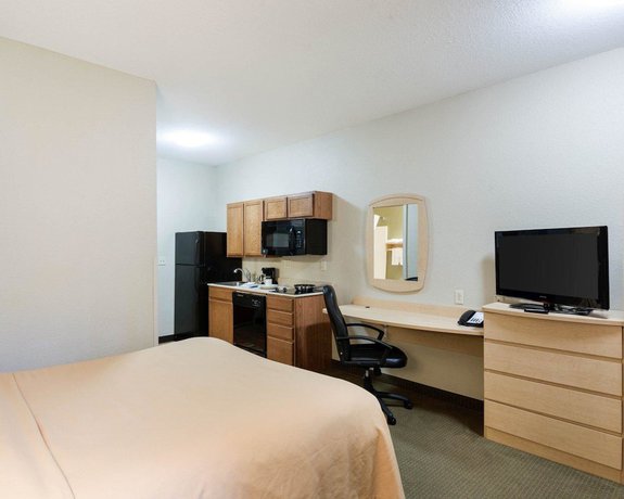 Imagen de la habitación del Hotel Suburban Studios Morgantown. Foto 6