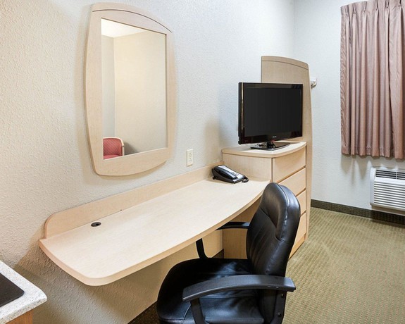 Imagen de la habitación del Hotel Suburban Studios Morgantown. Foto 9