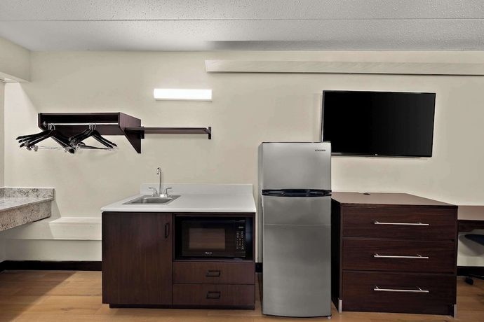 Imagen de la habitación del Hotel Suburban Studios Peoria. Foto 14