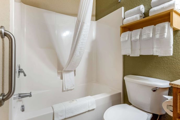 Imagen de la habitación del Hotel Suburban Studios South Bend. Foto 9