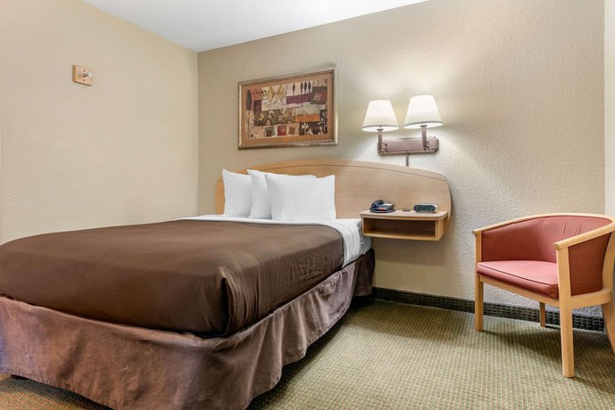 Imagen de la habitación del Hotel Suburban Studios South Bend. Foto 10