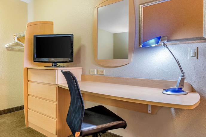 Imagen de la habitación del Hotel Suburban Studios South Bend. Foto 12