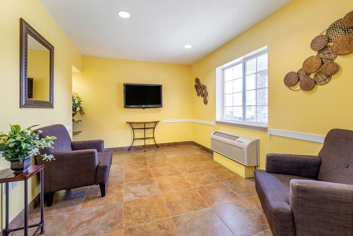 Imagen de los interiores del Hotel Suburban Studios South Bend. Foto 19