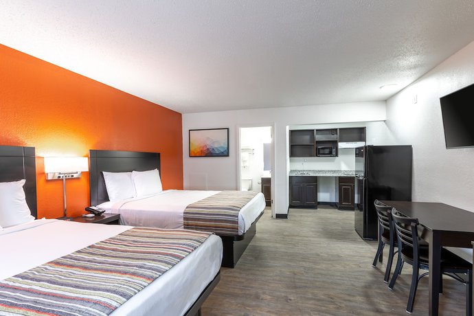 Imagen de la habitación del Hotel Suburban Studios, Spartanburg. Foto 3