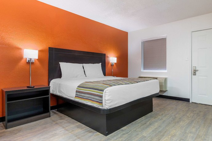 Imagen de la habitación del Hotel Suburban Studios, Spartanburg. Foto 5