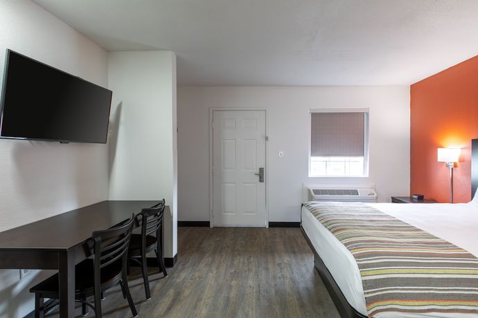 Imagen de la habitación del Hotel Suburban Studios, Spartanburg. Foto 12