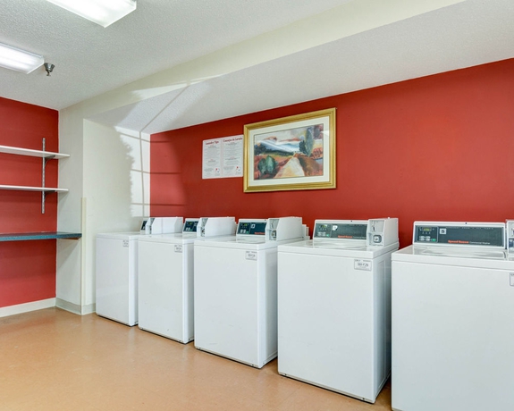 Imagen de los interiores del Hotel Suburban Studios Sterling - Washington Dulles. Foto 15