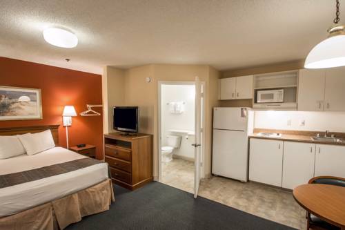 Imagen de la habitación del Hotel Suburban Studios Stuart Near Federal Hwy 1. Foto 7