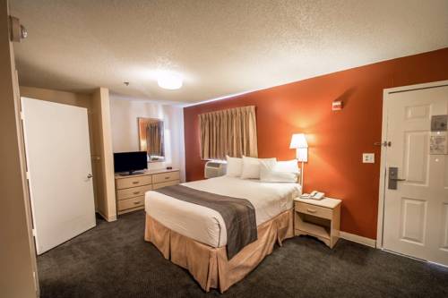 Imagen de la habitación del Hotel Suburban Studios Stuart Near Federal Hwy 1. Foto 11