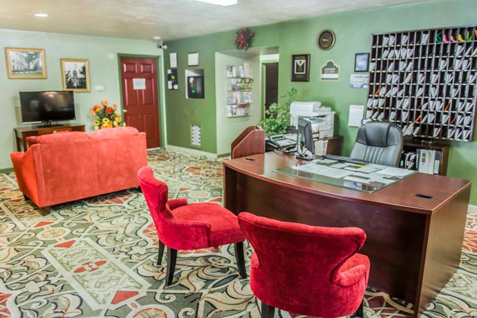 Imagen de los interiores del Hotel Suburban Studios Tallahassee Near University. Foto 8