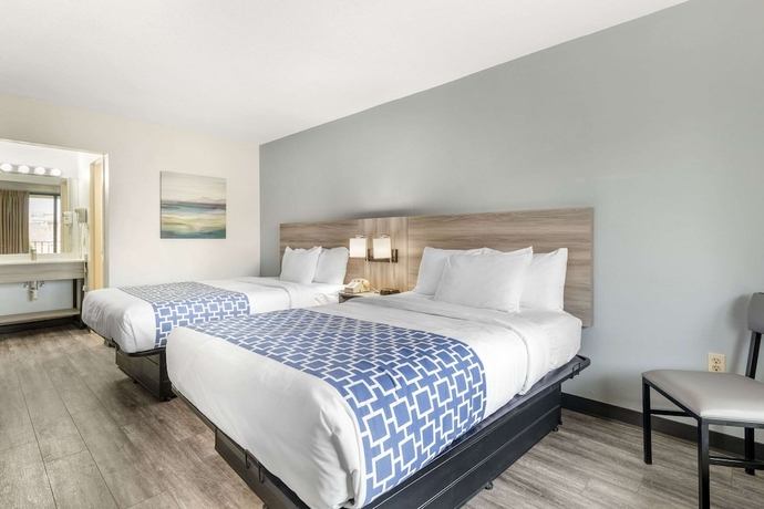 Imagen de la habitación del Hotel Suburban Studios Tysons Corner. Foto 6