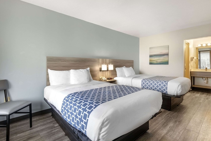 Imagen de la habitación del Hotel Suburban Studios Tysons Corner. Foto 10