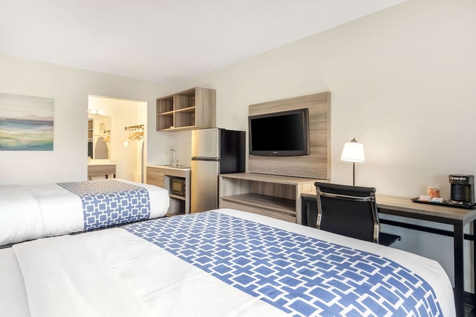 Imagen de la habitación del Hotel Suburban Studios Tysons Corner. Foto 11