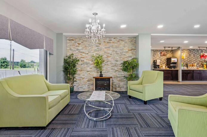 Imagen general del Hotel Suburban Studios Verona - Staunton North. Foto 3