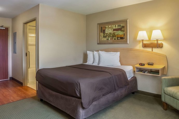 Imagen de la habitación del Hotel Suburban Studios Wheeling - Triadelphia. Foto 11