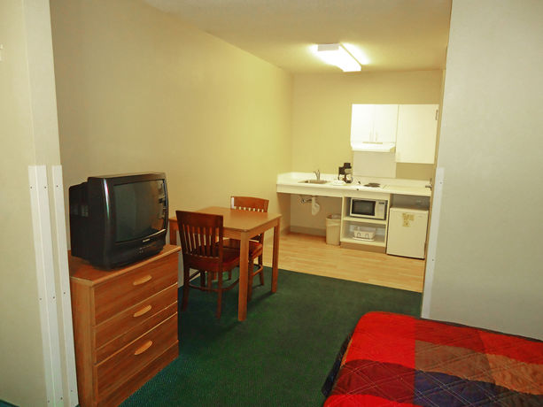 Imagen de la habitación del Hotel Suburban Studios Winston Salem-University Parkway. Foto 3