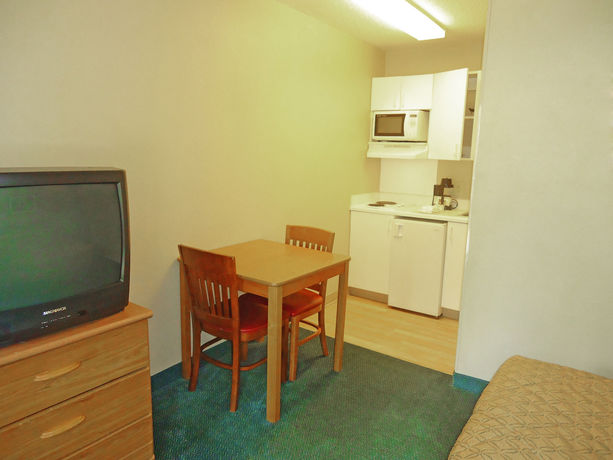 Imagen de la habitación del Hotel Suburban Studios Winston Salem-University Parkway. Foto 5
