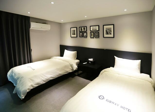Imagen de la habitación del Hotel Subway. Foto 8