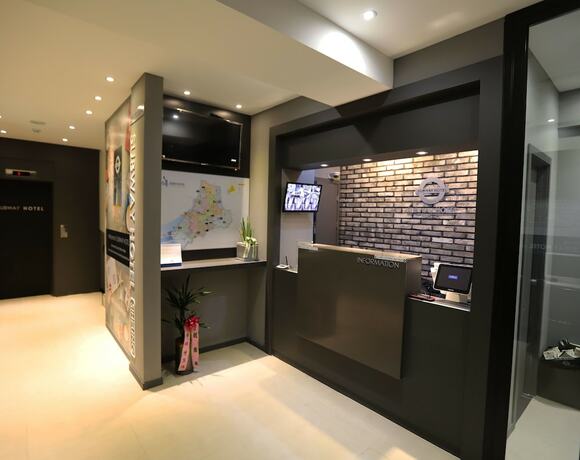 Imagen de los interiores del Hotel Subway. Foto 20