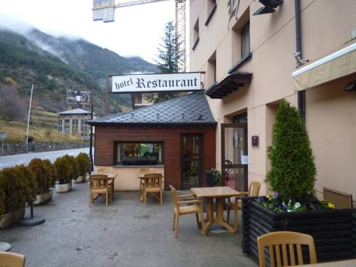 Imagen general del Hotel Sucarà. Foto 6