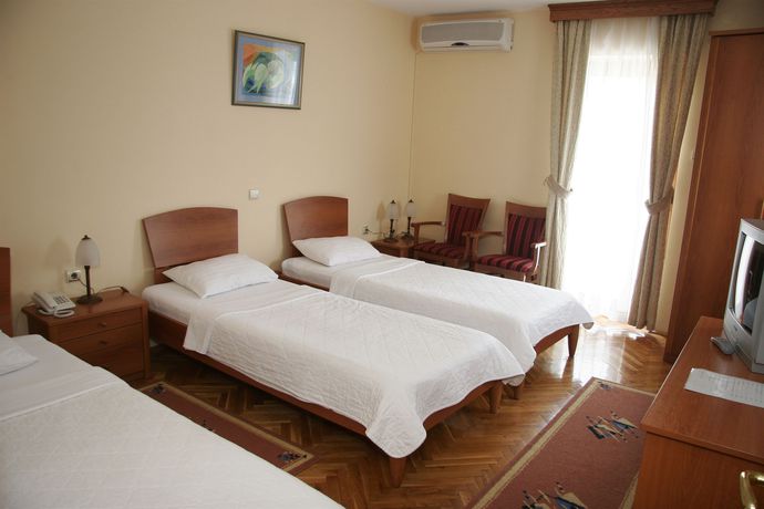 Imagen de la habitación del Hotel Sucevic. Foto 8