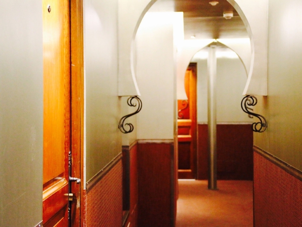 Imagen de los interiores del Hotel Sud. Foto 10