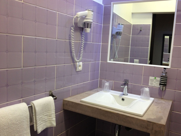 Imagen de la habitación del Hotel Sud. Foto 7