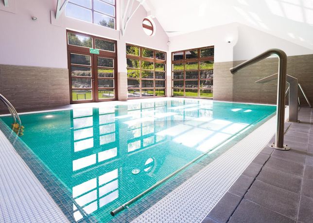 Imagen de la piscina del Hotel Sudetia. Foto 17