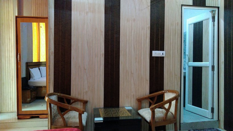 Imagen de la habitación del Hotel Sudhirs. Foto 6