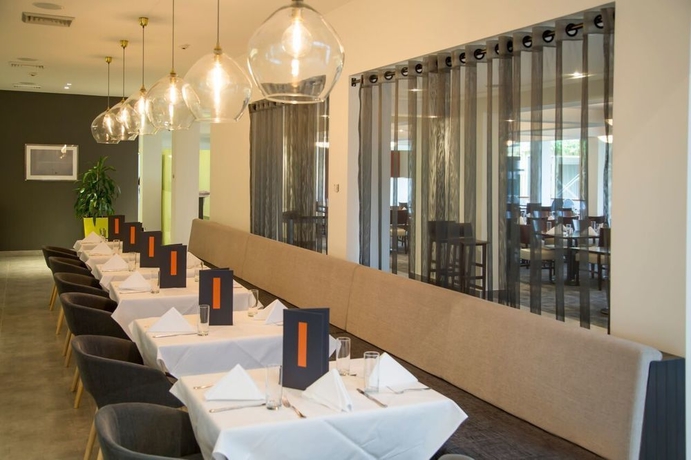 Imagen del bar/restaurante del Hotel Sudima Christchurch Airport. Foto 7