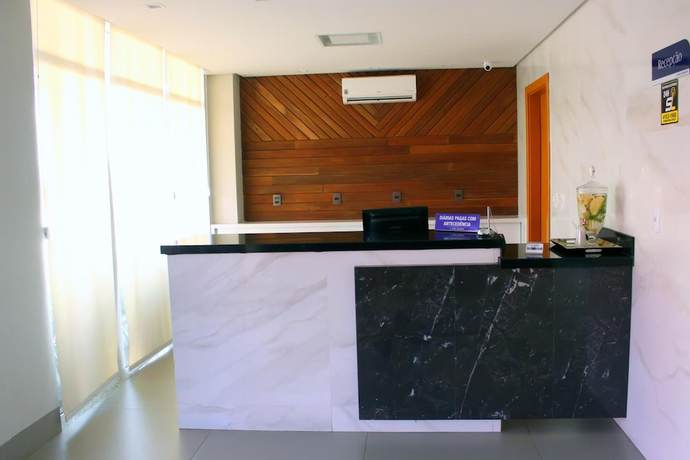 Imagen de los interiores del Hotel Sudoeste. Foto 16