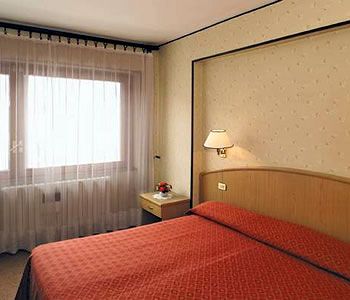 Imagen de los interiores del Hotel Sud-ovest. Foto 16