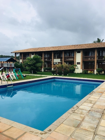 Imagen de la piscina del Hotel Sueds Cabralia. Foto 17